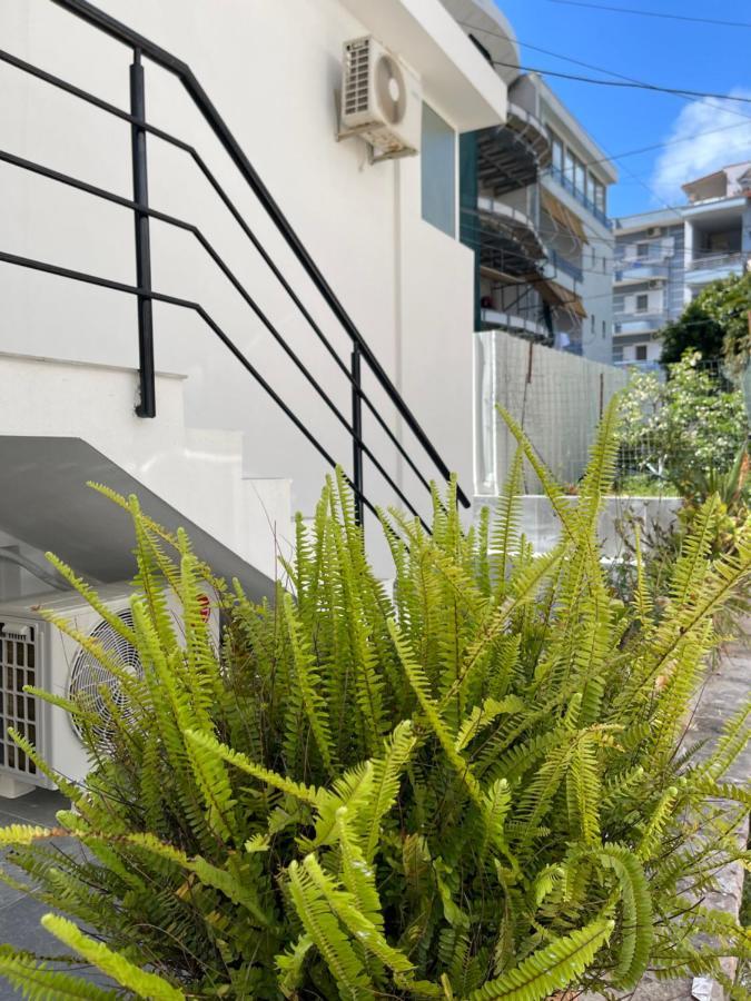 Sun And Sea Apartment Saranda Exterior photo